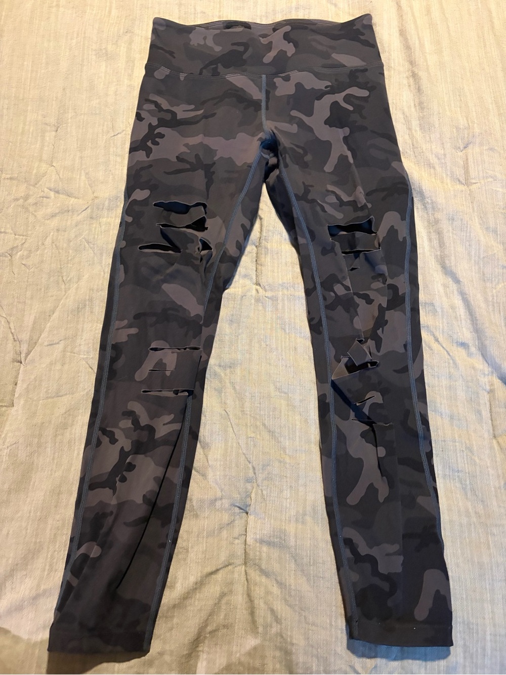 High-Waist Black Gray Camo Leggings with Cutout Detail